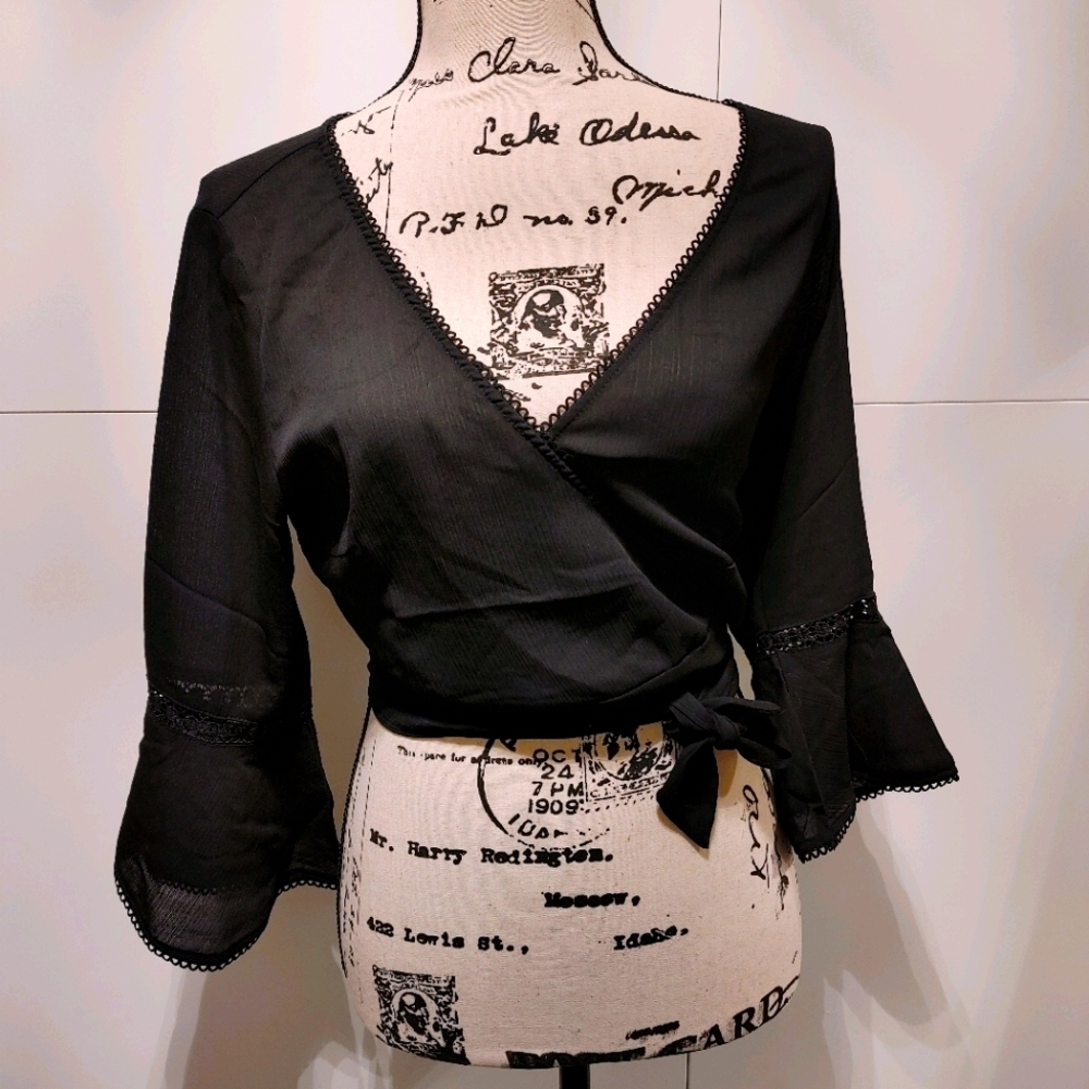Black Bell Sleeve Wrap Crop Top Boho Festival Boutique Blouse NWT - Picture 6 of 6